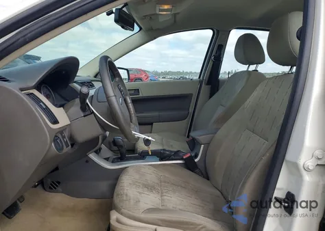 2010 Ford Focus Se z USA, uszkodzony, nr VIN 1FAHP3FN7AW135936